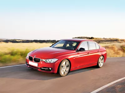 THAY KÍNH XE BMW 335i tận nơi Giá rẻ